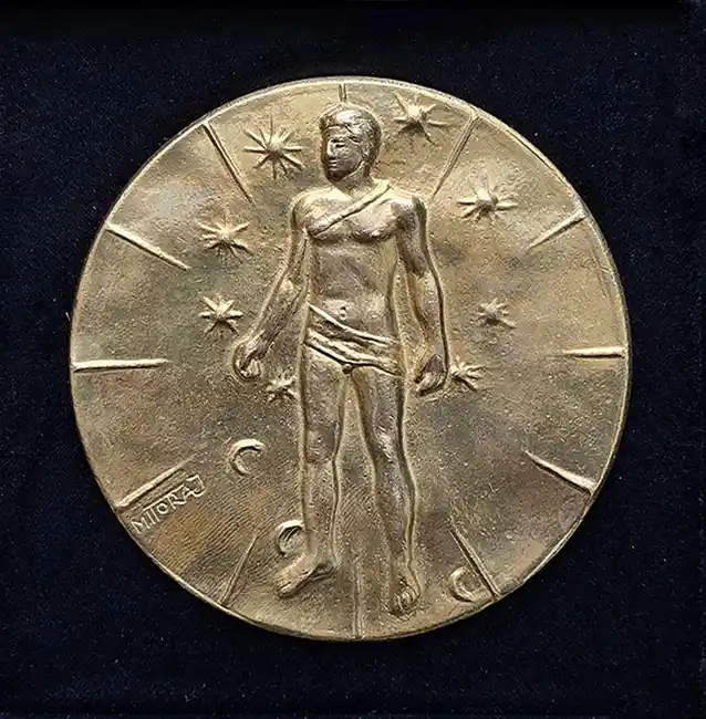 Zdjęcie dodatkowe 1: Medal Articulations (edycja G 059/500) – Igor Mitoraj